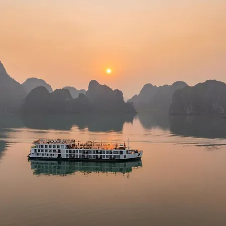 Hotel Indochine Grand Lan Ha Bay