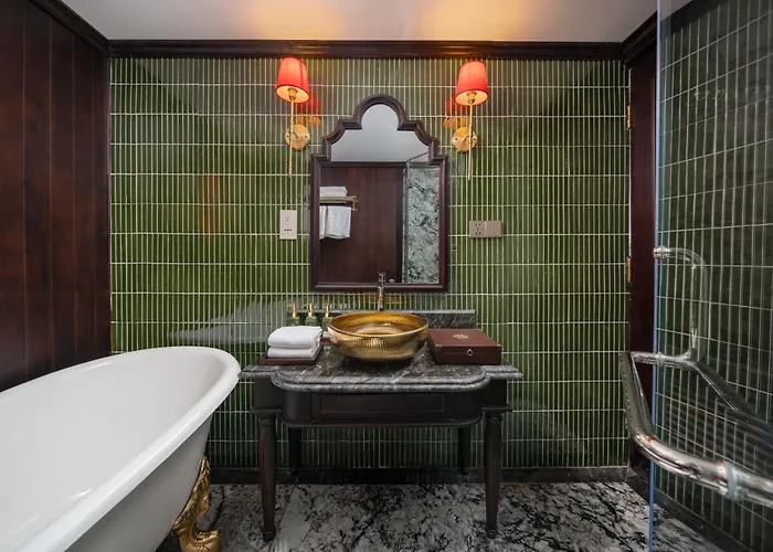 Indochine Grand Lan Ha Bay Ha Long