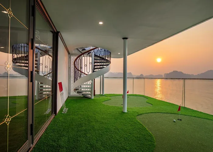  Indochine Grand Lan Ha Bay