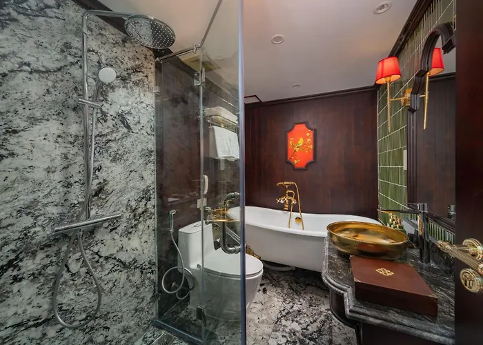  Indochine Grand Lan Ha Bay