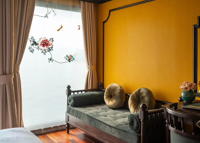 Indochine Grand Lan Ha Bay  5*