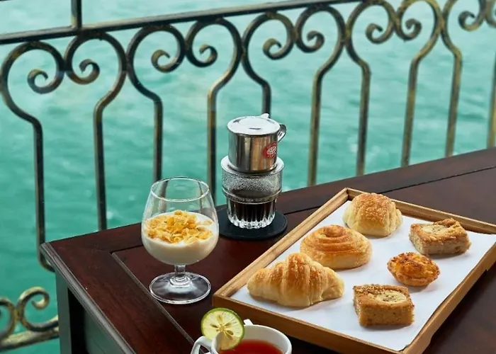 Indochine Grand Lan Ha Bay 5*